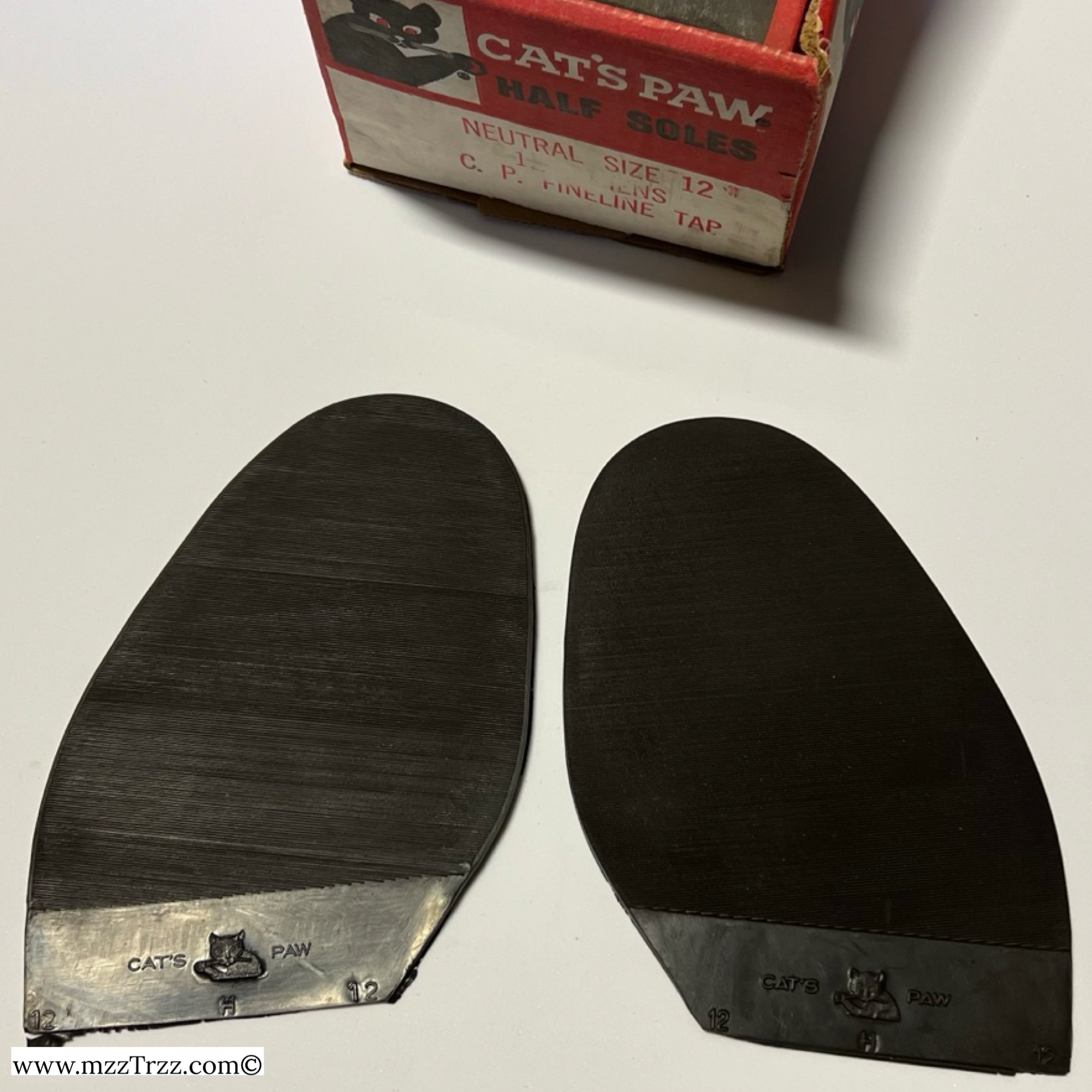Cat's Paw Black Sole Plain