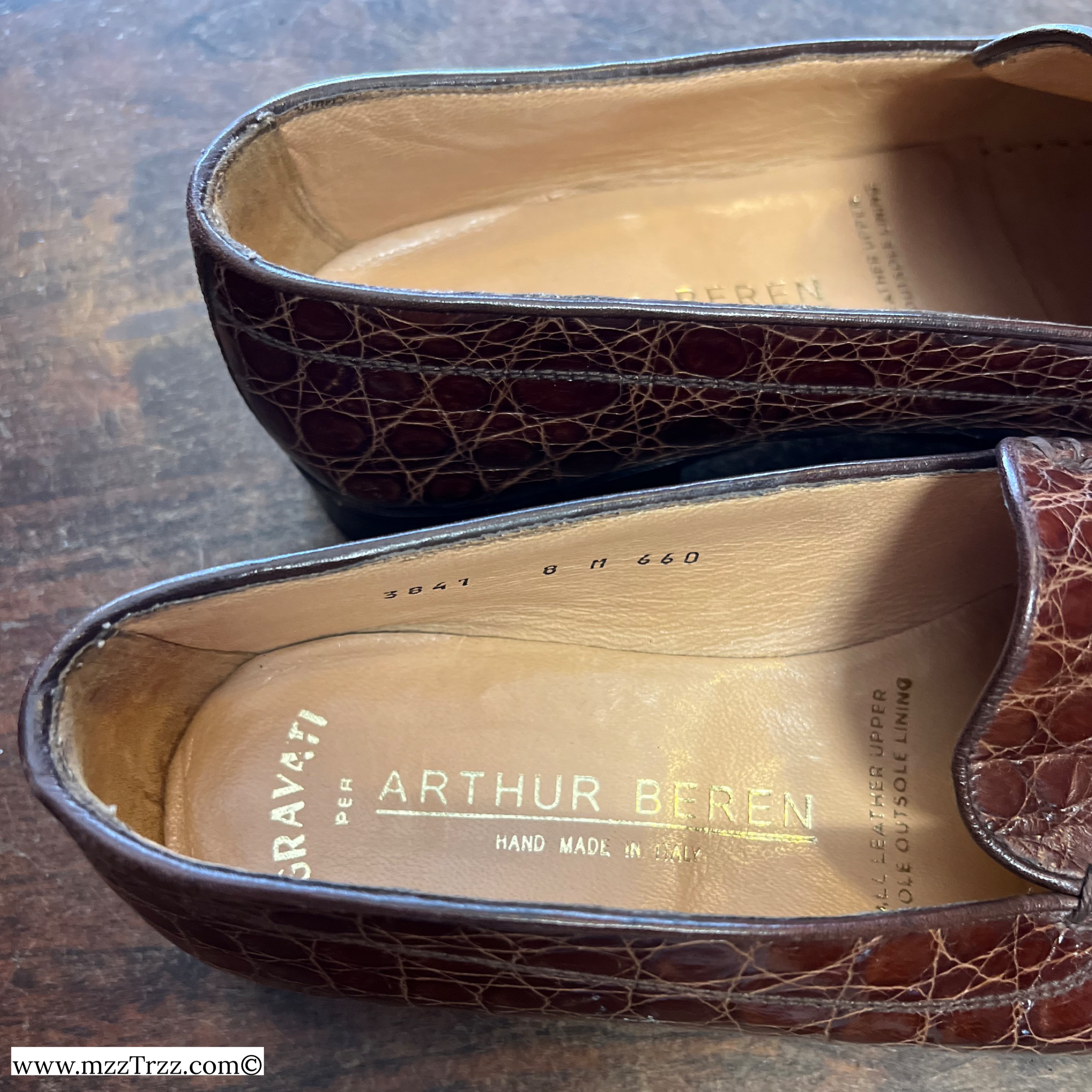 Shoes - Woman’s - Gravati x Arthur Beren - Alligator Loafer - Size: 8M
