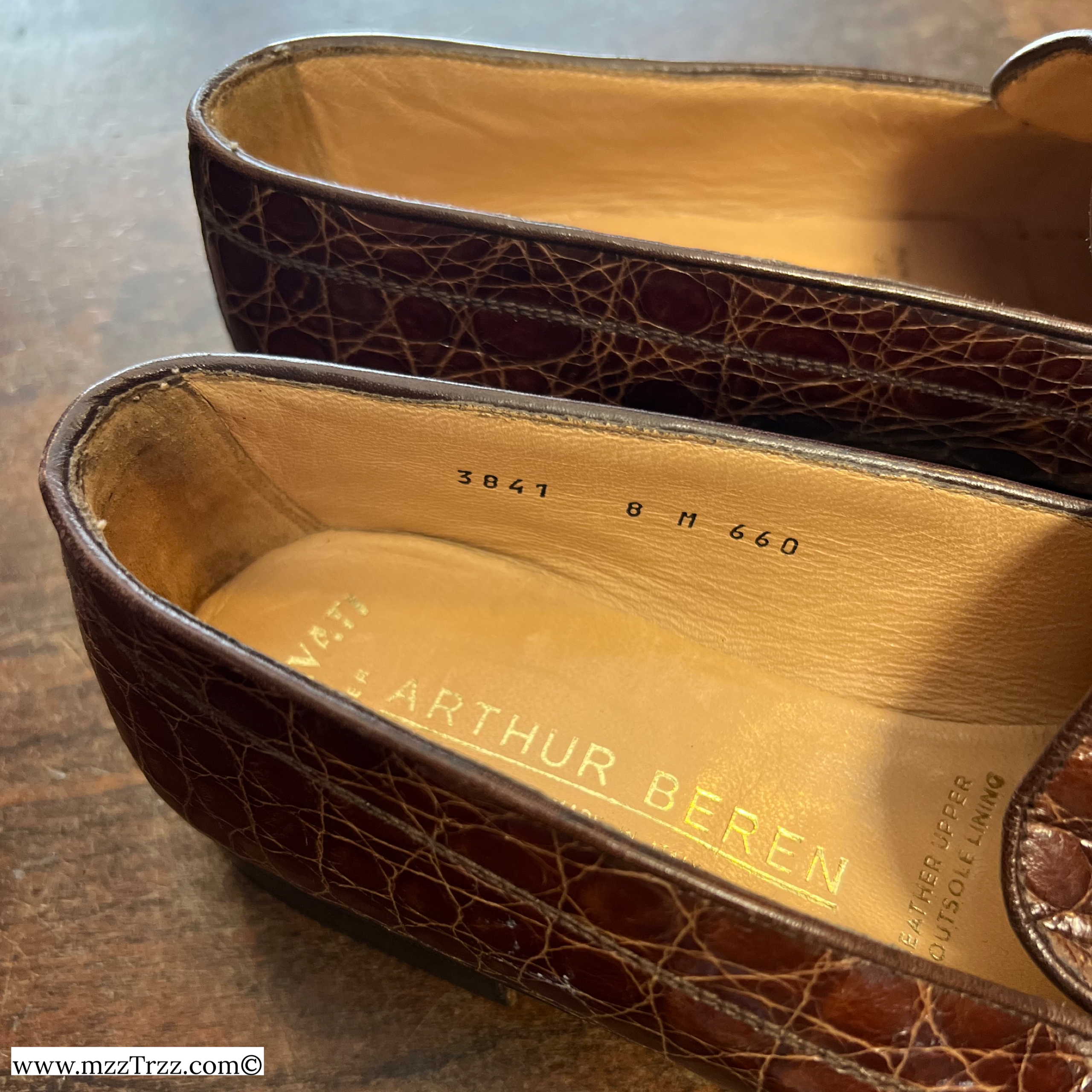 Shoes - Woman’s - Gravati x Arthur Beren - Alligator Loafer - Size: 8M