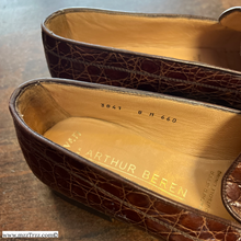 Load image into Gallery viewer, Shoes - Woman’s - Gravati x Arthur Beren - Alligator Loafer - Size: 8M
