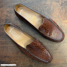Load image into Gallery viewer, Shoes - Woman’s - Gravati x Arthur Beren - Alligator Loafer - Size: 8M
