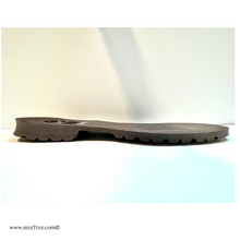 Load image into Gallery viewer, Shoemaking - Vibram - Sole - 1757 Middlebury
