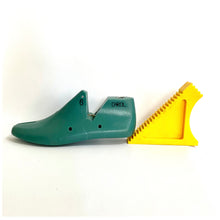 Load image into Gallery viewer, Shoemaking - Lasts - Hormas el Arbol - Carol Sandal
