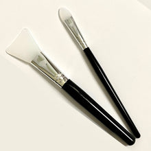Load image into Gallery viewer, Adhesive - Glue Brush / Spreader - Silicone
