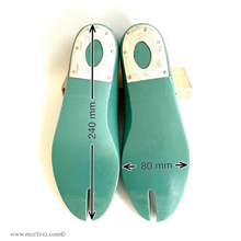 Load image into Gallery viewer, Shoemaking - Lasts - Hormas el Arbol - Carol Sandal
