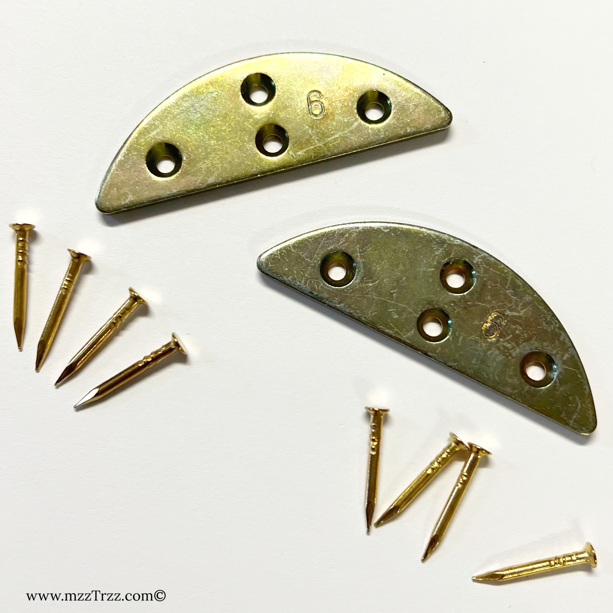 Shoemaking - Component - C.S. Osborne - Heel Plate - Brass Plated
