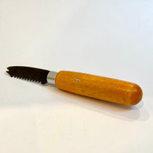Load image into Gallery viewer, Tools - C.S. Osborne - Tack &amp; Staple Remover #121
